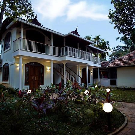 Alappuzha Bamboo Lagoon Backwater Front Resort מראה חיצוני תמונה