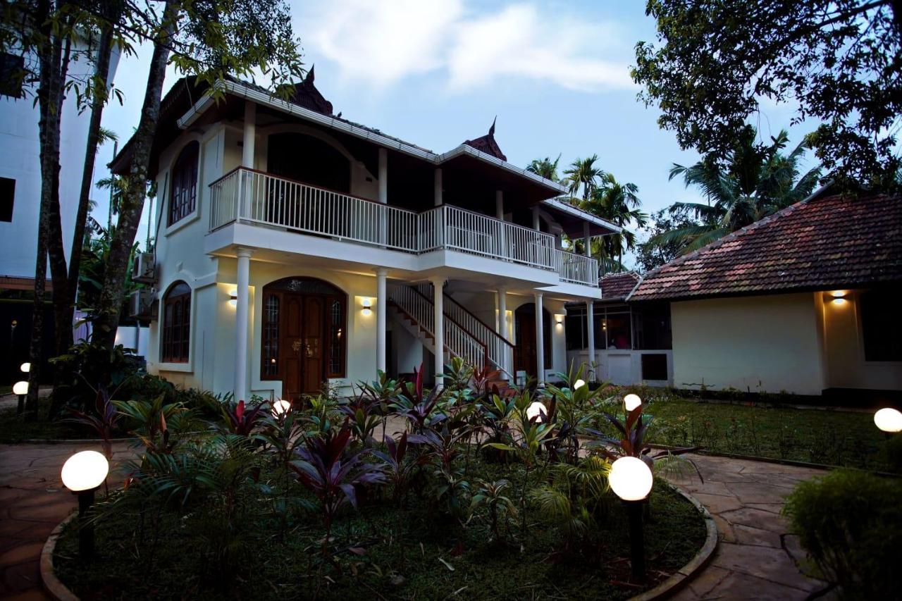 Alappuzha Bamboo Lagoon Backwater Front Resort מראה חיצוני תמונה