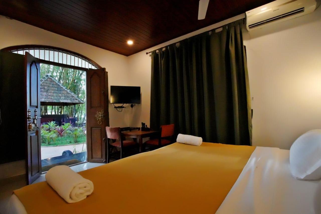 Alappuzha Bamboo Lagoon Backwater Front Resort מראה חיצוני תמונה