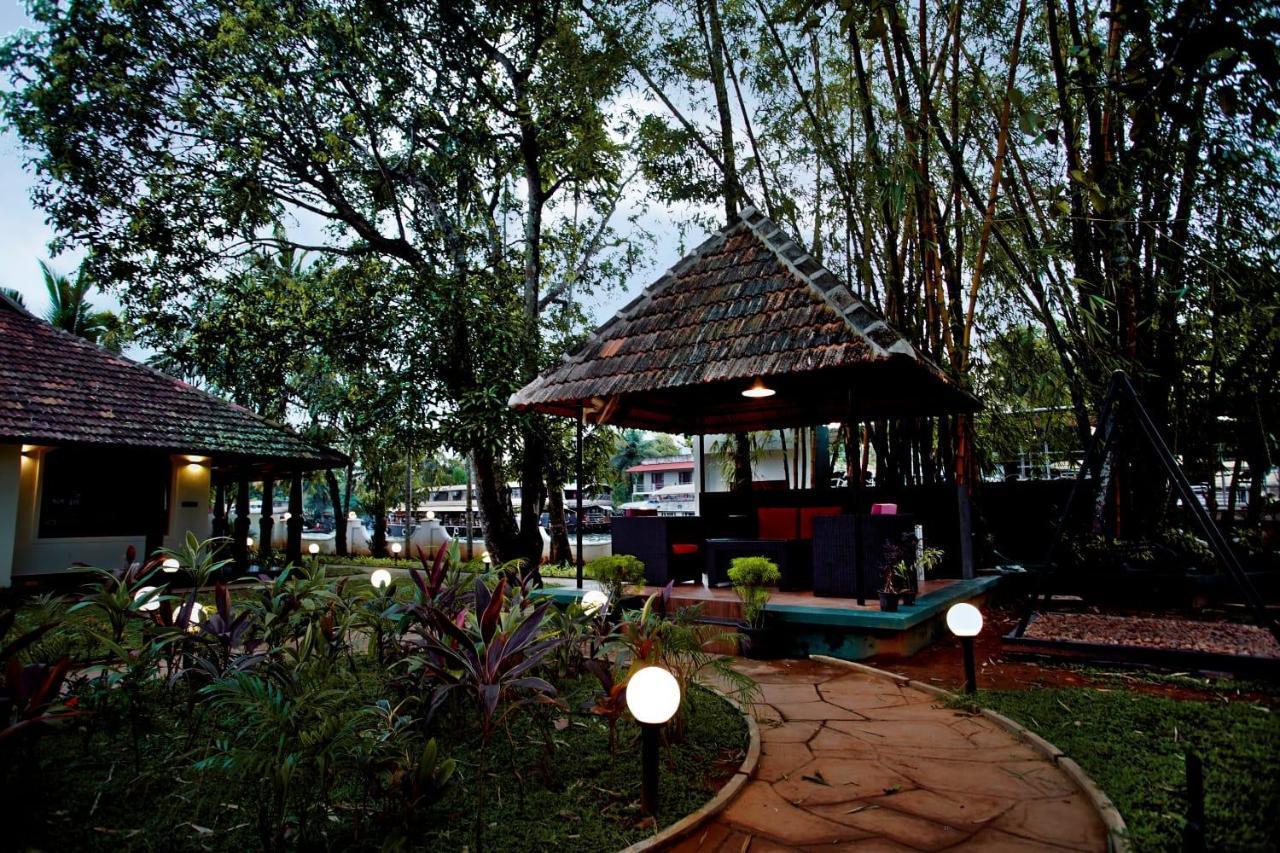 Alappuzha Bamboo Lagoon Backwater Front Resort מראה חיצוני תמונה