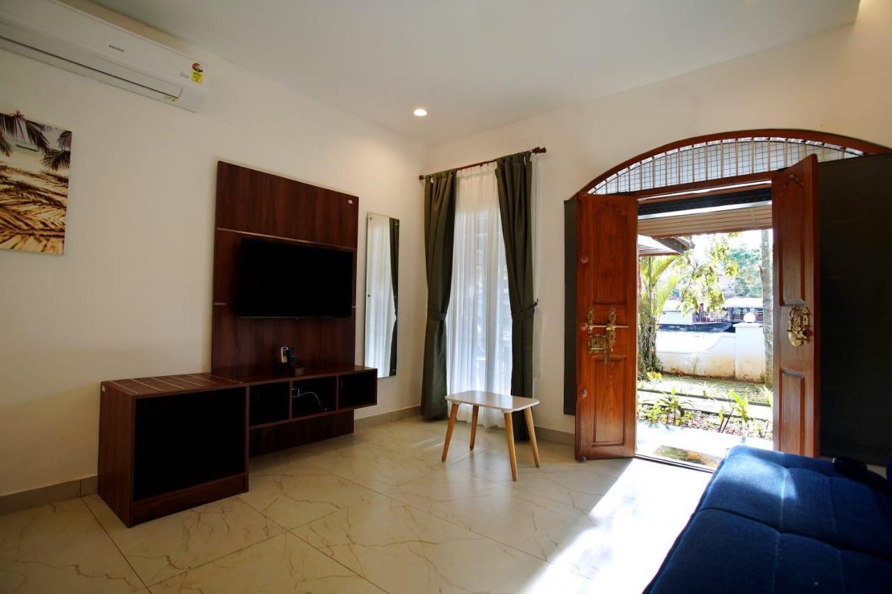 Alappuzha Bamboo Lagoon Backwater Front Resort מראה חיצוני תמונה